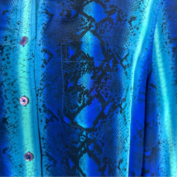 Equipment Femme Silk Button Down Shirt Blue Snake Print Blouse Size Medium - Picture 13 of 14